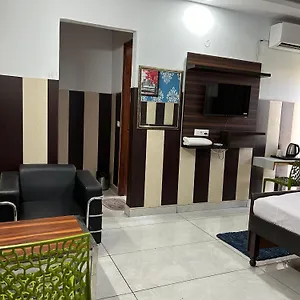 Tanvi Premium Residency-close To Artemis, Medanta & Fortis Hotel